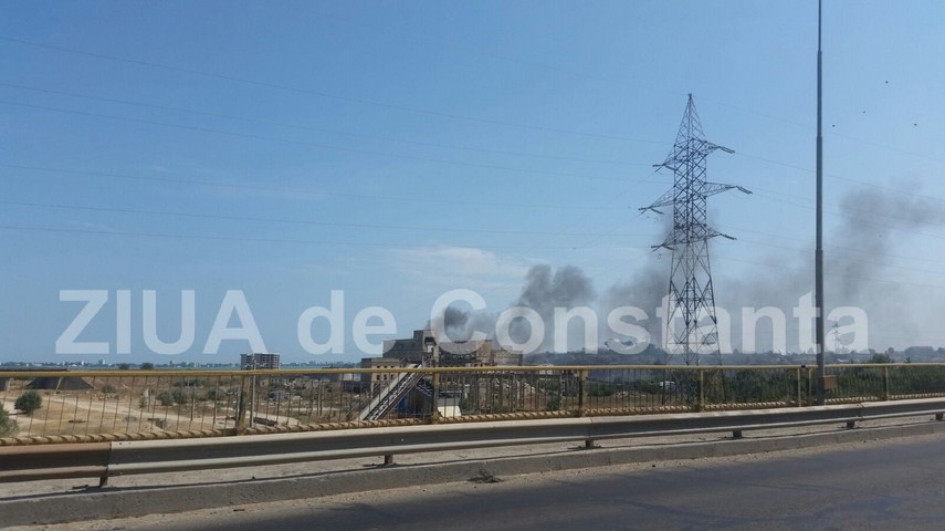 fotoreportaj un doamne ajuta in gand si o pata neagra de cenusa pe cerul constantei 603184 fotoreportaj un doamne ajuta in gand si o pata neagra de cenusa pe cerul constantei 603184