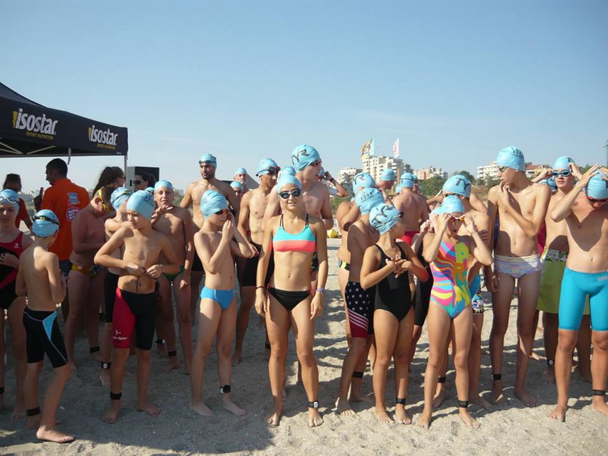 temerari ai apelor de toate varstele s au intrecut la aqua challenge galerie foto 604347 temerari ai apelor de toate varstele s au intrecut la aqua challenge galerie foto 604347