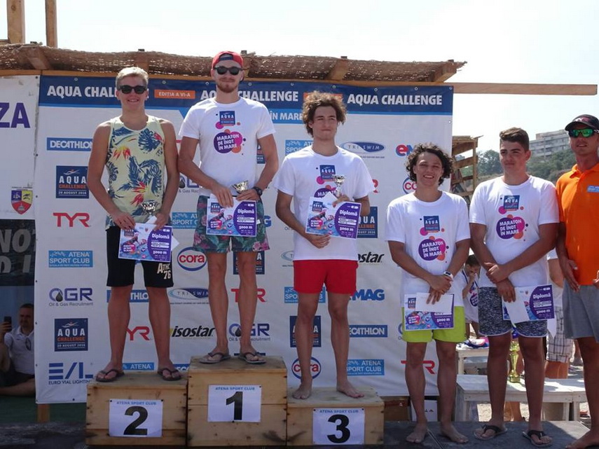 temerari ai apelor de toate varstele s au intrecut la aqua challenge galerie foto 604347 temerari ai apelor de toate varstele s au intrecut la aqua challenge galerie foto 604347