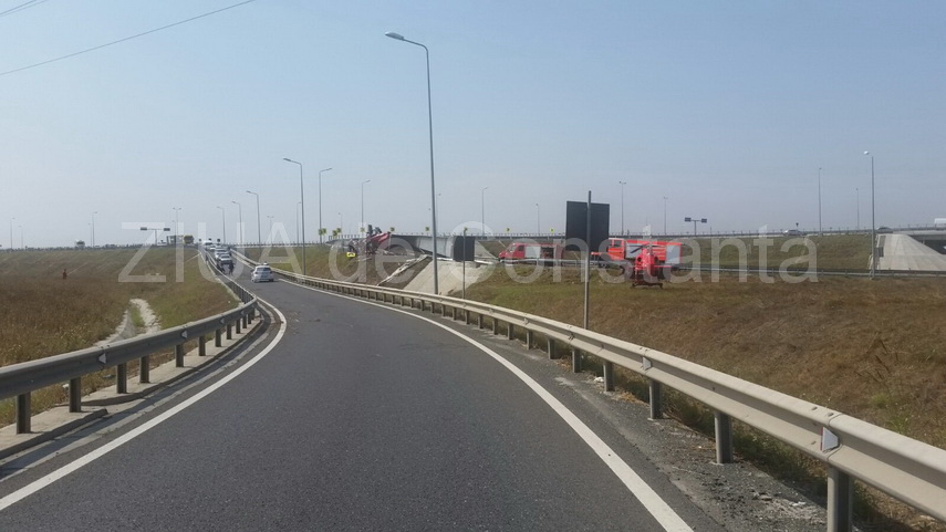 update un tir s a rasturnat in zona valu lui traian o persoana este incarcerata 604515 update un tir s a rasturnat in zona valu lui traian o persoana este incarcerata 604515