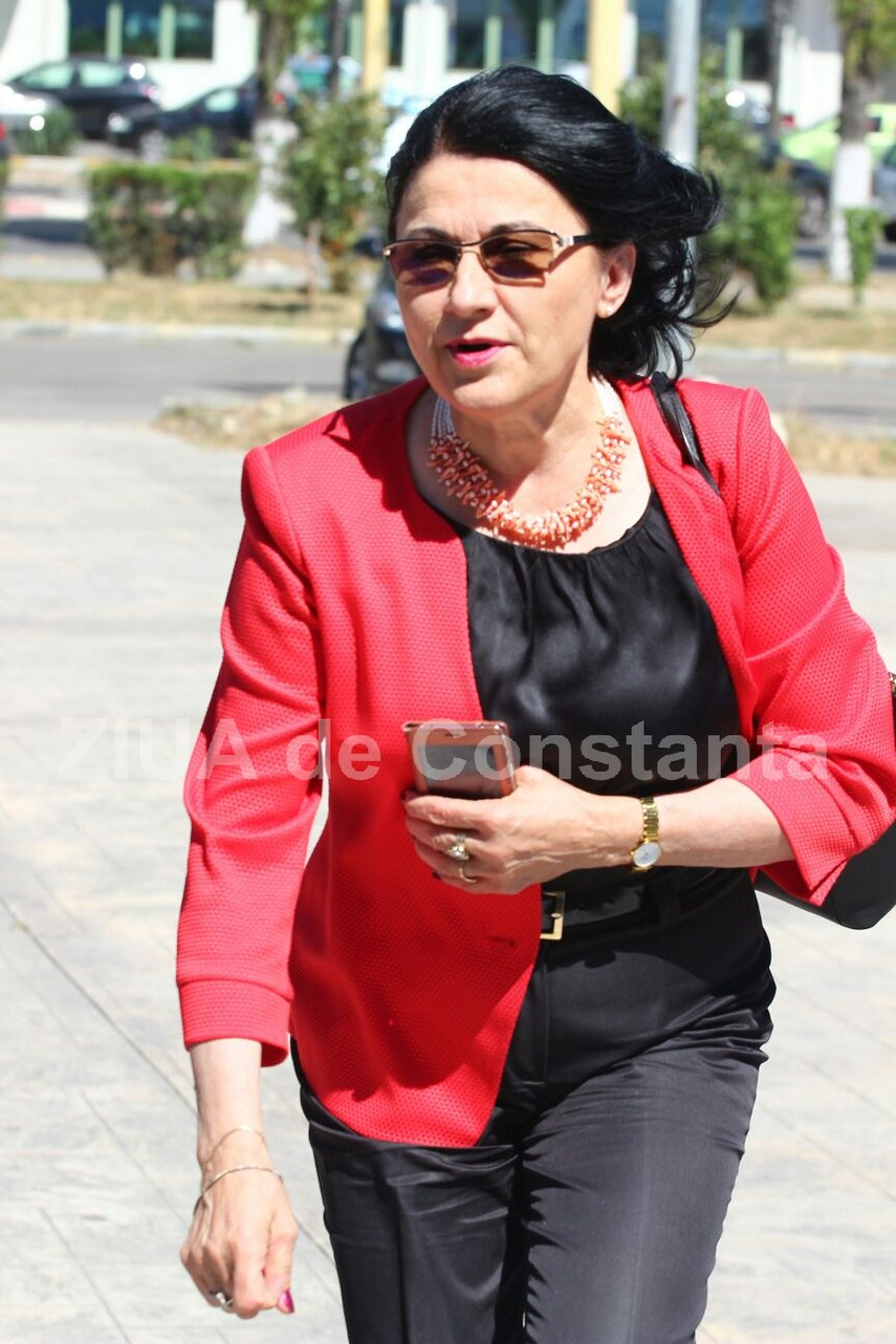 femeile social democrate asteapta inceperea scolii politice de vara de la constanta 604748 femeile social democrate asteapta inceperea scolii politice de vara de la constanta 604748