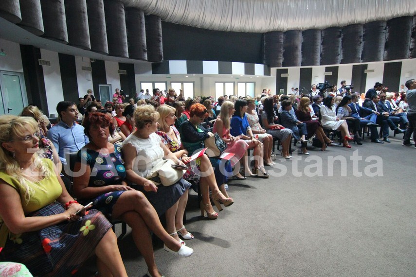 femeile social democrate asteapta inceperea scolii politice de vara de la constanta 604748 femeile social democrate asteapta inceperea scolii politice de vara de la constanta 604748