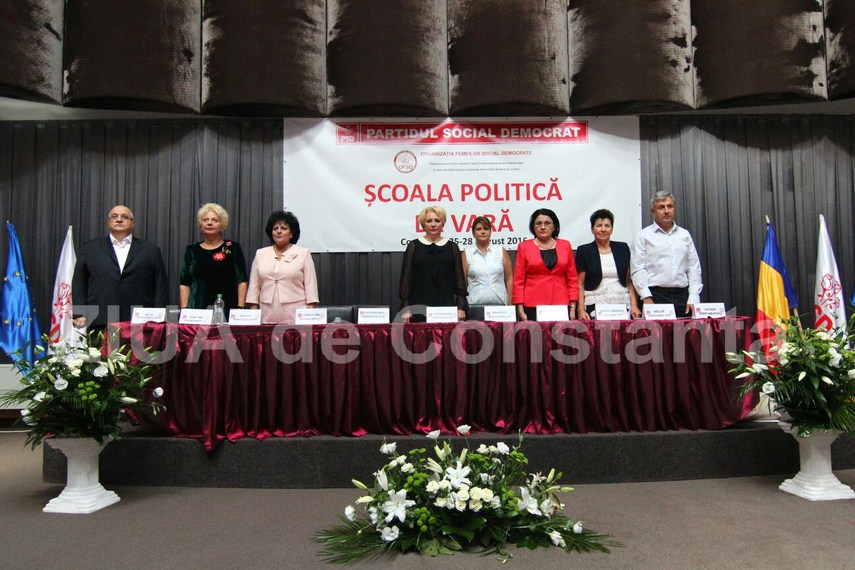femeile social democrate asteapta inceperea scolii politice de vara de la constanta 604748 femeile social democrate asteapta inceperea scolii politice de vara de la constanta 604748