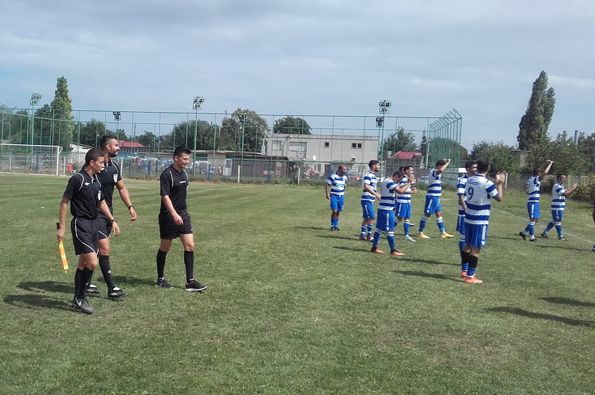 show pe teren show in tribuna ssc farul a zdrobit cfr constanta si a urcat pe locul doi in liga a 4 a show pe teren show in tribuna ssc farul a zdrobit cfr constanta si a urcat pe locul doi in liga a 4 a