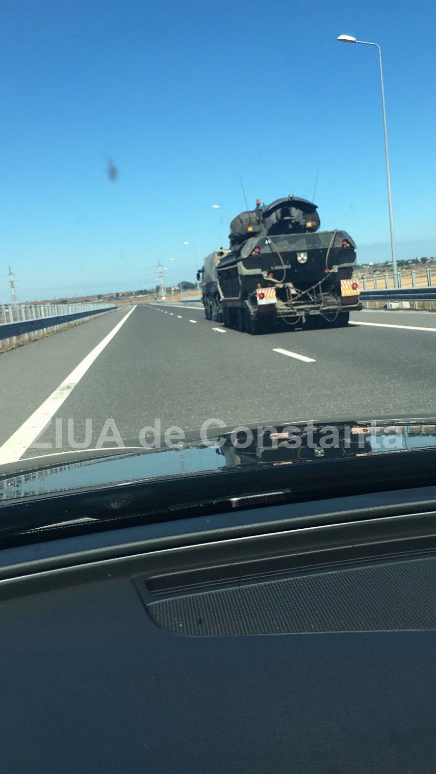 echipament militar transportat pe autostrada galerie foto 605550 echipament militar transportat pe autostrada galerie foto 605550