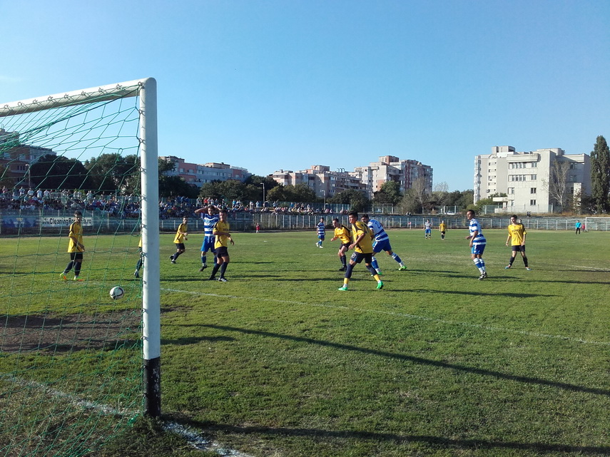 farul nu moare farul renaste dupa victoria cu portul constanta ssc farul a devenit lider in liga a iv farul nu moare farul renaste dupa victoria cu portul constanta ssc farul a devenit lider in liga a iv