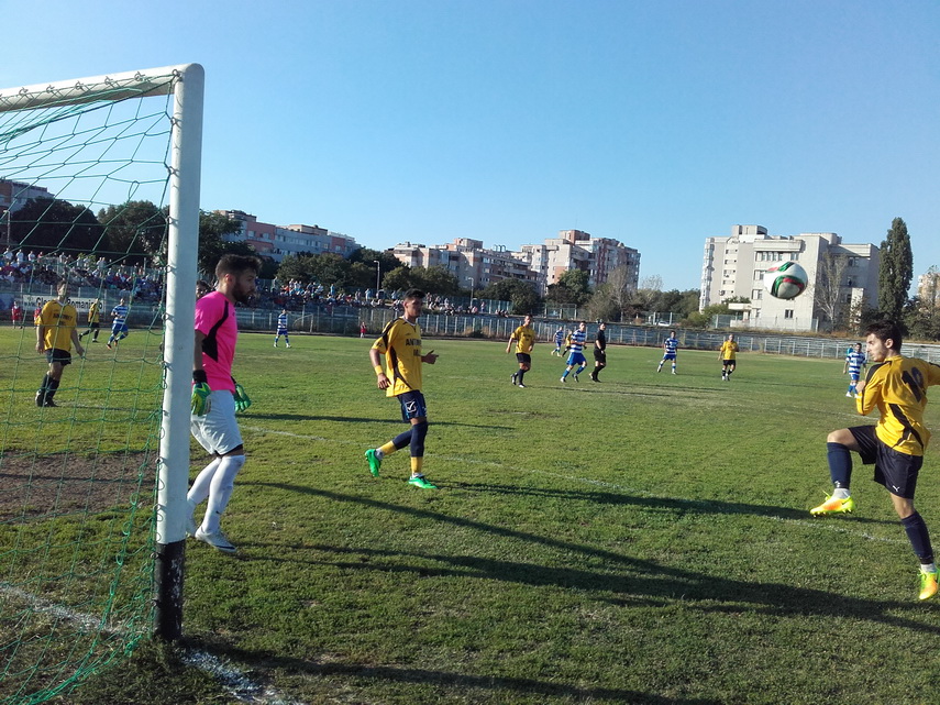 farul nu moare farul renaste dupa victoria cu portul constanta ssc farul a devenit lider in liga a iv farul nu moare farul renaste dupa victoria cu portul constanta ssc farul a devenit lider in liga a iv