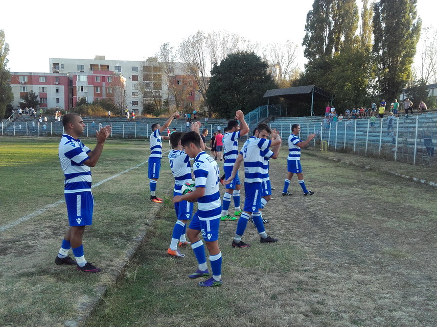 farul nu moare farul renaste dupa victoria cu portul constanta ssc farul a devenit lider in liga a iv farul nu moare farul renaste dupa victoria cu portul constanta ssc farul a devenit lider in liga a iv