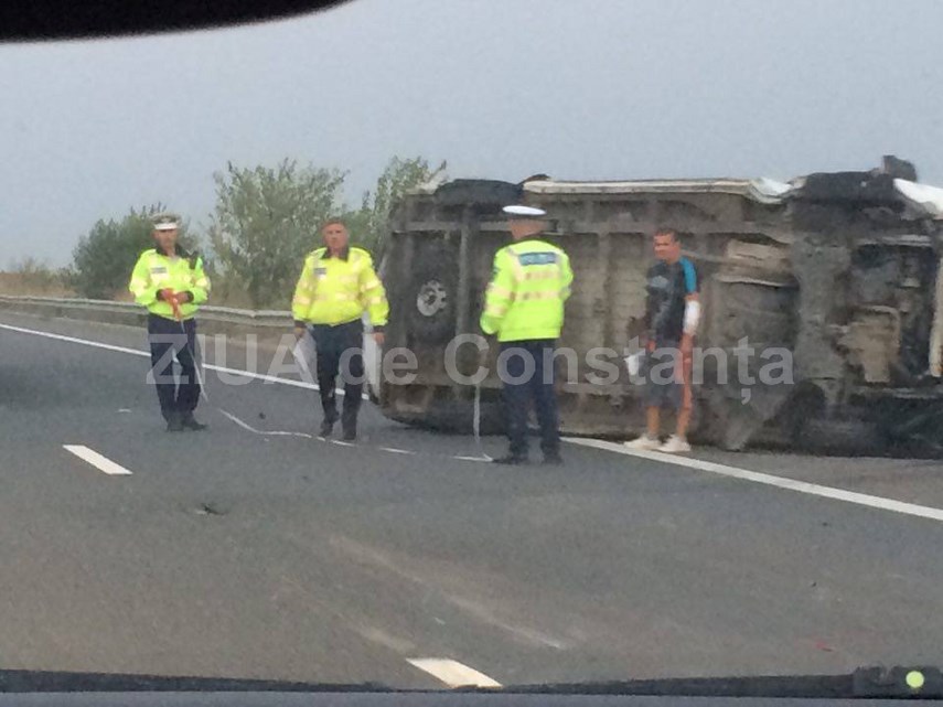 accident pe autostrada soarelui un microbuz s a rasturnat galerie foto 607097 accident pe autostrada soarelui un microbuz s a rasturnat galerie foto 607097