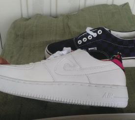 Încălţăminte și jucării, susceptibile a fi contrafăcute, depistate în Portul Constanţa (galerie foto) 