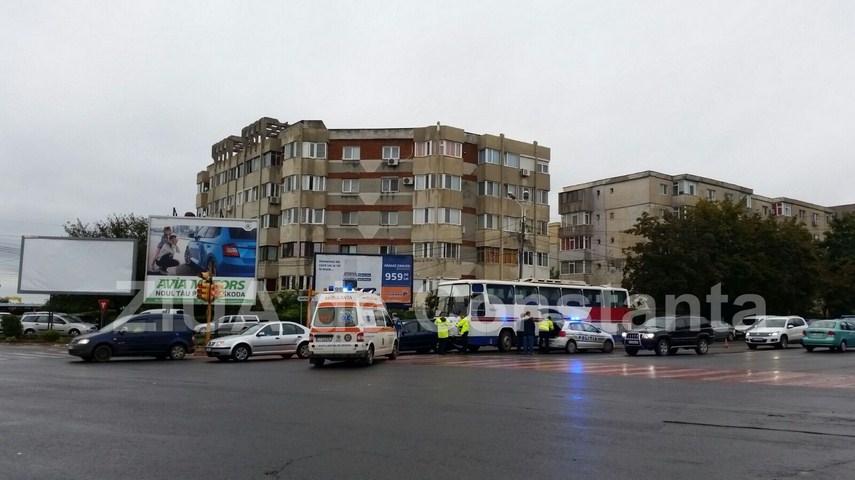 accident rutier in intersectia de la far 607791 accident rutier in intersectia de la far 607791