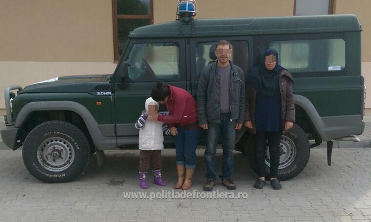 trei persoane si un copil de patru ani prinsi pe camp in timp ce voiau sa intre fraudulos in romania trei persoane si un copil de patru ani prinsi pe camp in timp ce voiau sa intre fraudulos in romania