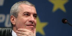 Doi angajați ai Serviciului Permise, sancționați după ce Tăriceanu și-a luat carnetul auto