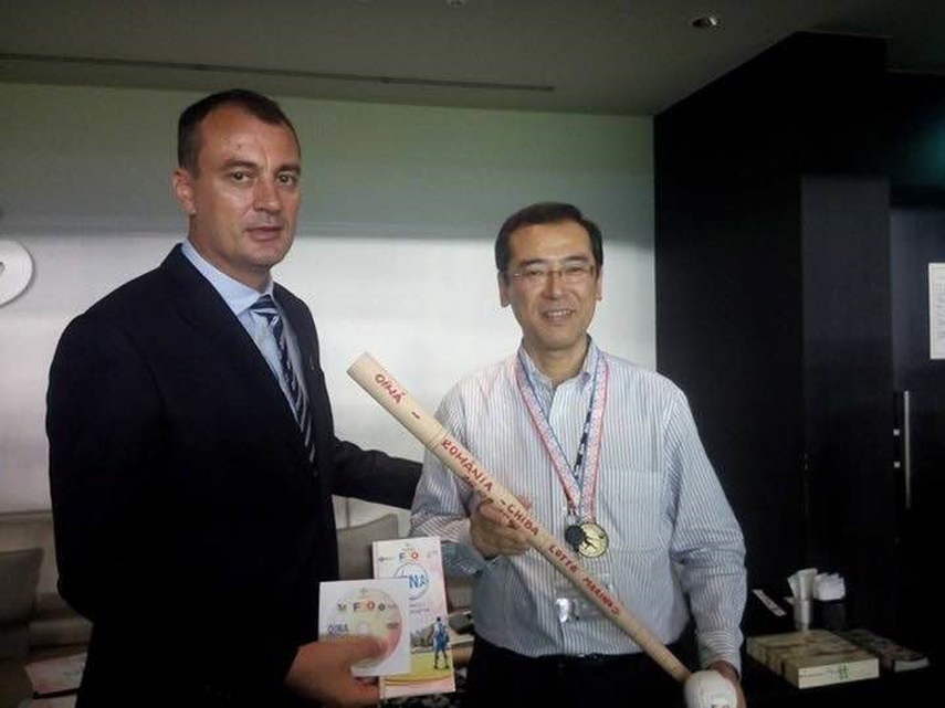 sapte constanteni membri ai grupului tricolor o delegatie din romania promoveaza oina in japonia galerie sapte constanteni membri ai grupului tricolor o delegatie din romania promoveaza oina in japonia galerie