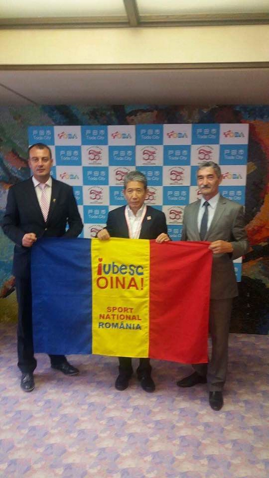 sapte constanteni membri ai grupului tricolor o delegatie din romania promoveaza oina in japonia galerie sapte constanteni membri ai grupului tricolor o delegatie din romania promoveaza oina in japonia galerie