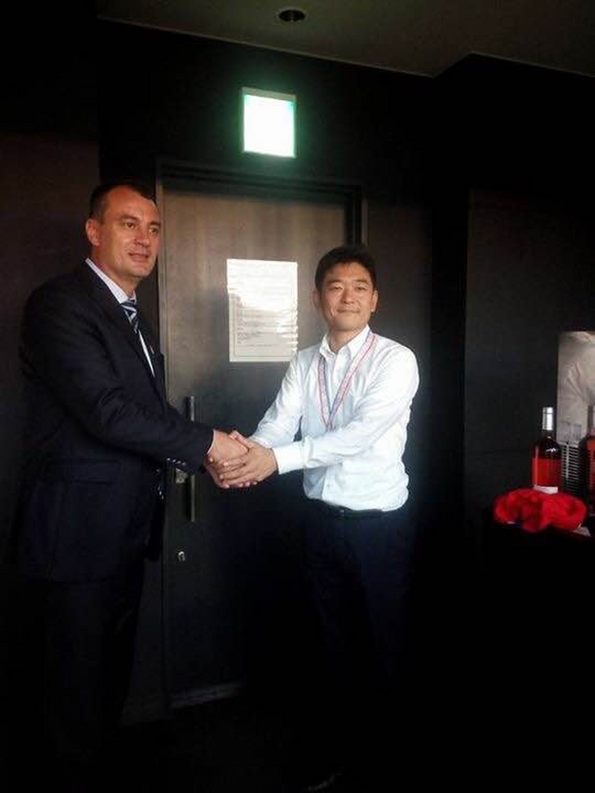 sapte constanteni membri ai grupului tricolor o delegatie din romania promoveaza oina in japonia galerie sapte constanteni membri ai grupului tricolor o delegatie din romania promoveaza oina in japonia galerie