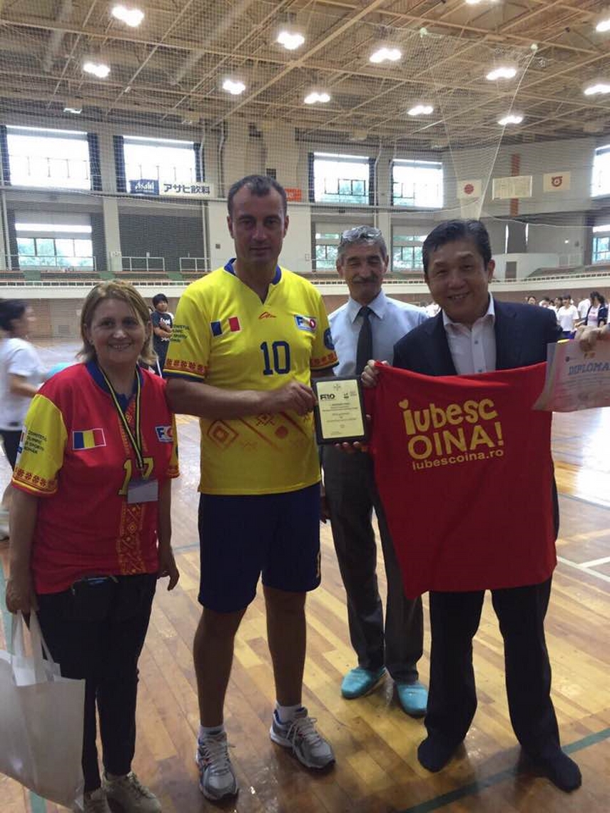 sapte constanteni membri ai grupului tricolor o delegatie din romania promoveaza oina in japonia galerie sapte constanteni membri ai grupului tricolor o delegatie din romania promoveaza oina in japonia galerie