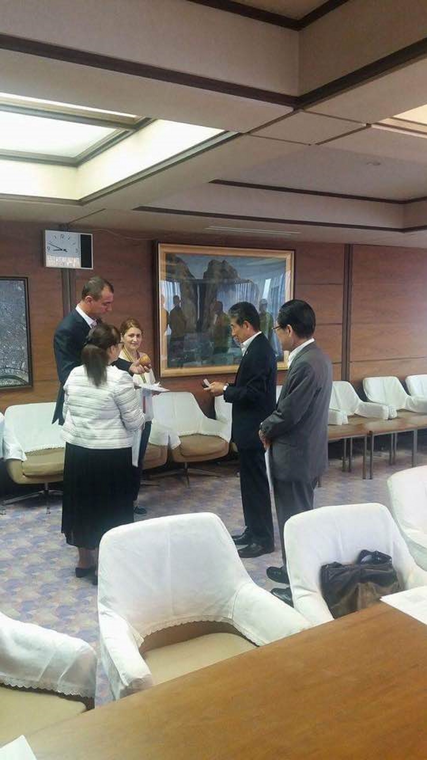 sapte constanteni membri ai grupului tricolor o delegatie din romania promoveaza oina in japonia galerie sapte constanteni membri ai grupului tricolor o delegatie din romania promoveaza oina in japonia galerie