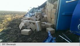 Accident pe A2, un camion răsturnat (galerie foto)
