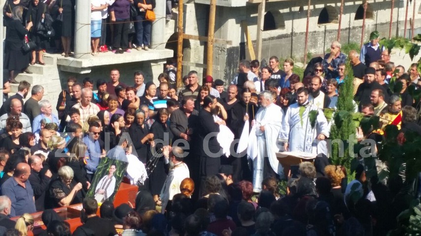 update 4 ziua de constanta va aduce imagini de la fata locului artistul aurelian preda este inmormantat update 4 ziua de constanta va aduce imagini de la fata locului artistul aurelian preda este inmormantat