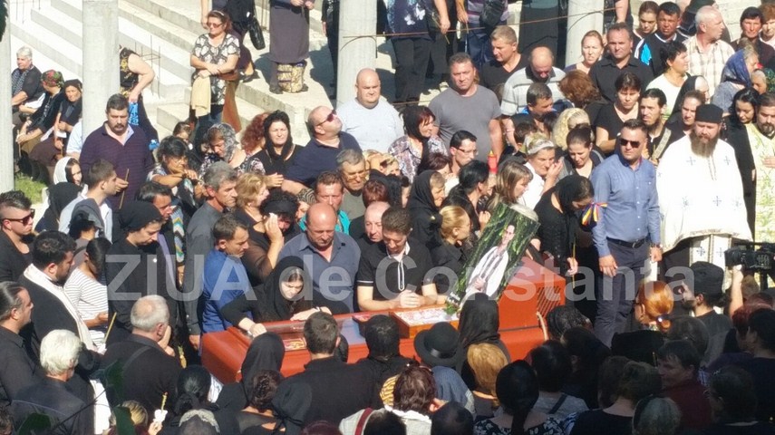 update 4 ziua de constanta va aduce imagini de la fata locului artistul aurelian preda este inmormantat update 4 ziua de constanta va aduce imagini de la fata locului artistul aurelian preda este inmormantat