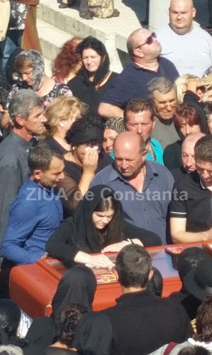 update 4 ziua de constanta va aduce imagini de la fata locului artistul aurelian preda este inmormantat update 4 ziua de constanta va aduce imagini de la fata locului artistul aurelian preda este inmormantat