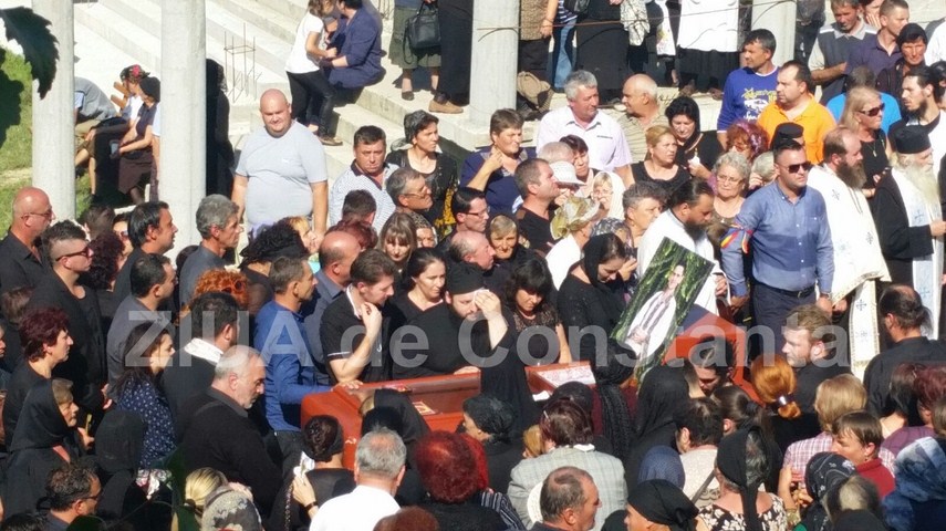 update 4 ziua de constanta va aduce imagini de la fata locului artistul aurelian preda este inmormantat update 4 ziua de constanta va aduce imagini de la fata locului artistul aurelian preda este inmormantat