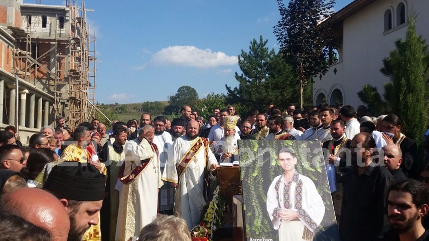 update 4 ziua de constanta va aduce imagini de la fata locului artistul aurelian preda este inmormantat update 4 ziua de constanta va aduce imagini de la fata locului artistul aurelian preda este inmormantat
