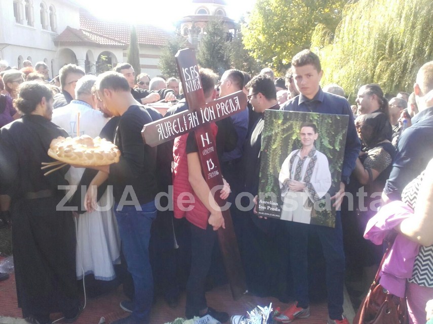 update 4 ziua de constanta va aduce imagini de la fata locului artistul aurelian preda este inmormantat update 4 ziua de constanta va aduce imagini de la fata locului artistul aurelian preda este inmormantat