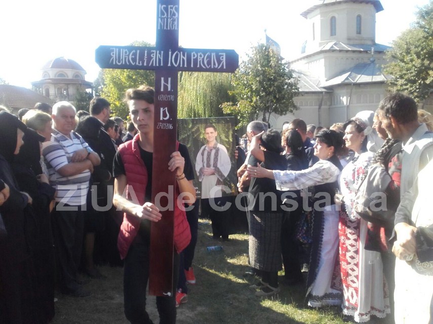 update 4 ziua de constanta va aduce imagini de la fata locului artistul aurelian preda este inmormantat update 4 ziua de constanta va aduce imagini de la fata locului artistul aurelian preda este inmormantat