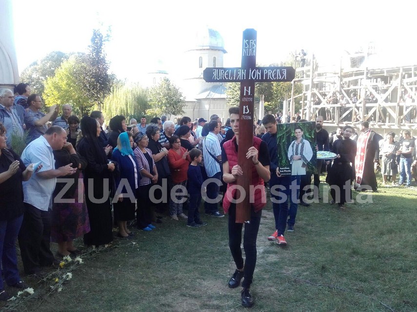 update 4 ziua de constanta va aduce imagini de la fata locului artistul aurelian preda este inmormantat update 4 ziua de constanta va aduce imagini de la fata locului artistul aurelian preda este inmormantat