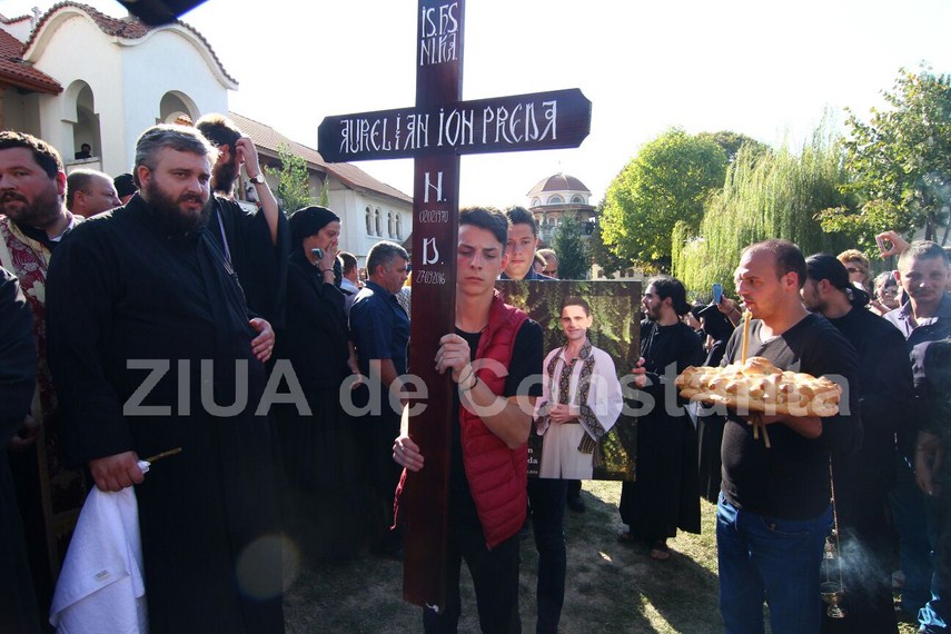 update 4 ziua de constanta va aduce imagini de la fata locului artistul aurelian preda este inmormantat update 4 ziua de constanta va aduce imagini de la fata locului artistul aurelian preda este inmormantat