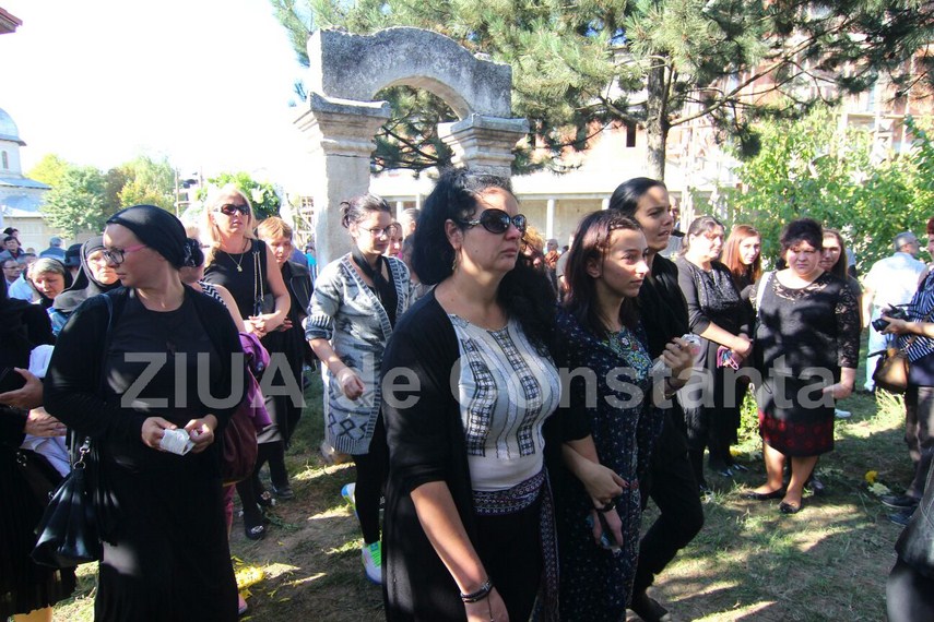 update 4 ziua de constanta va aduce imagini de la fata locului artistul aurelian preda este inmormantat update 4 ziua de constanta va aduce imagini de la fata locului artistul aurelian preda este inmormantat