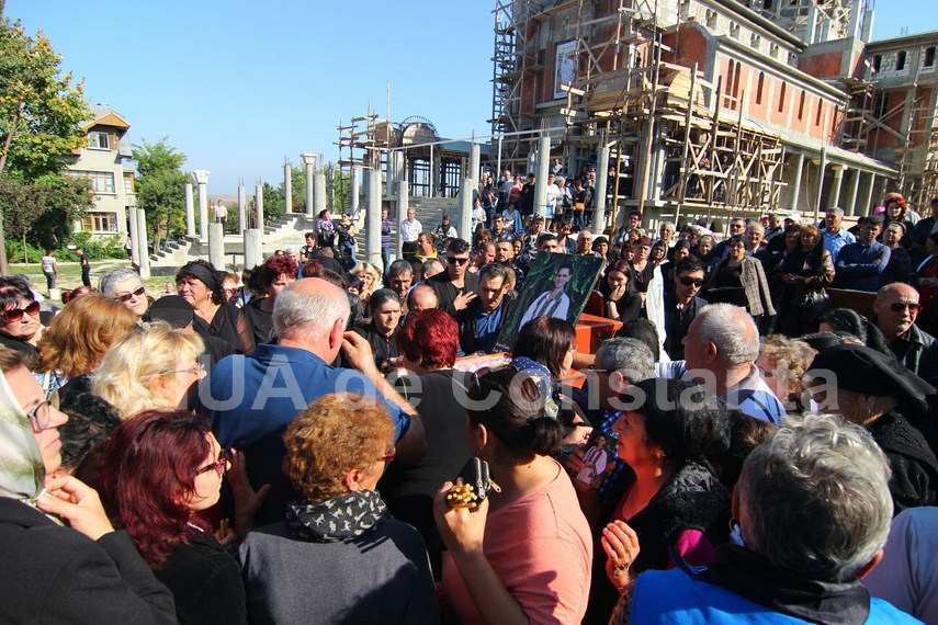 update 4 ziua de constanta va aduce imagini de la fata locului artistul aurelian preda este inmormantat update 4 ziua de constanta va aduce imagini de la fata locului artistul aurelian preda este inmormantat