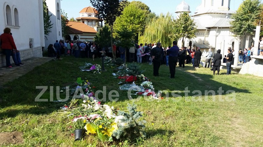 update 4 ziua de constanta va aduce imagini de la fata locului artistul aurelian preda este inmormantat update 4 ziua de constanta va aduce imagini de la fata locului artistul aurelian preda este inmormantat