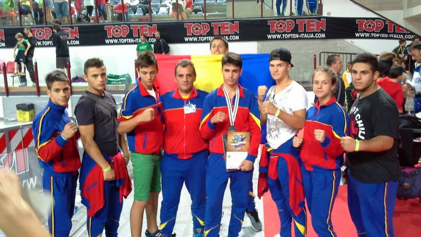 debut la liverpool in gala elite fight club robert andrei isop din constanta urca in anglia in ringul debut la liverpool in gala elite fight club robert andrei isop din constanta urca in anglia in ringul