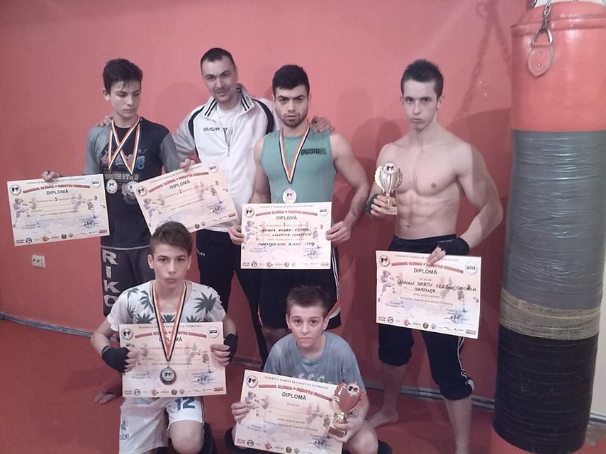 debut la liverpool in gala elite fight club robert andrei isop din constanta urca in anglia in ringul debut la liverpool in gala elite fight club robert andrei isop din constanta urca in anglia in ringul