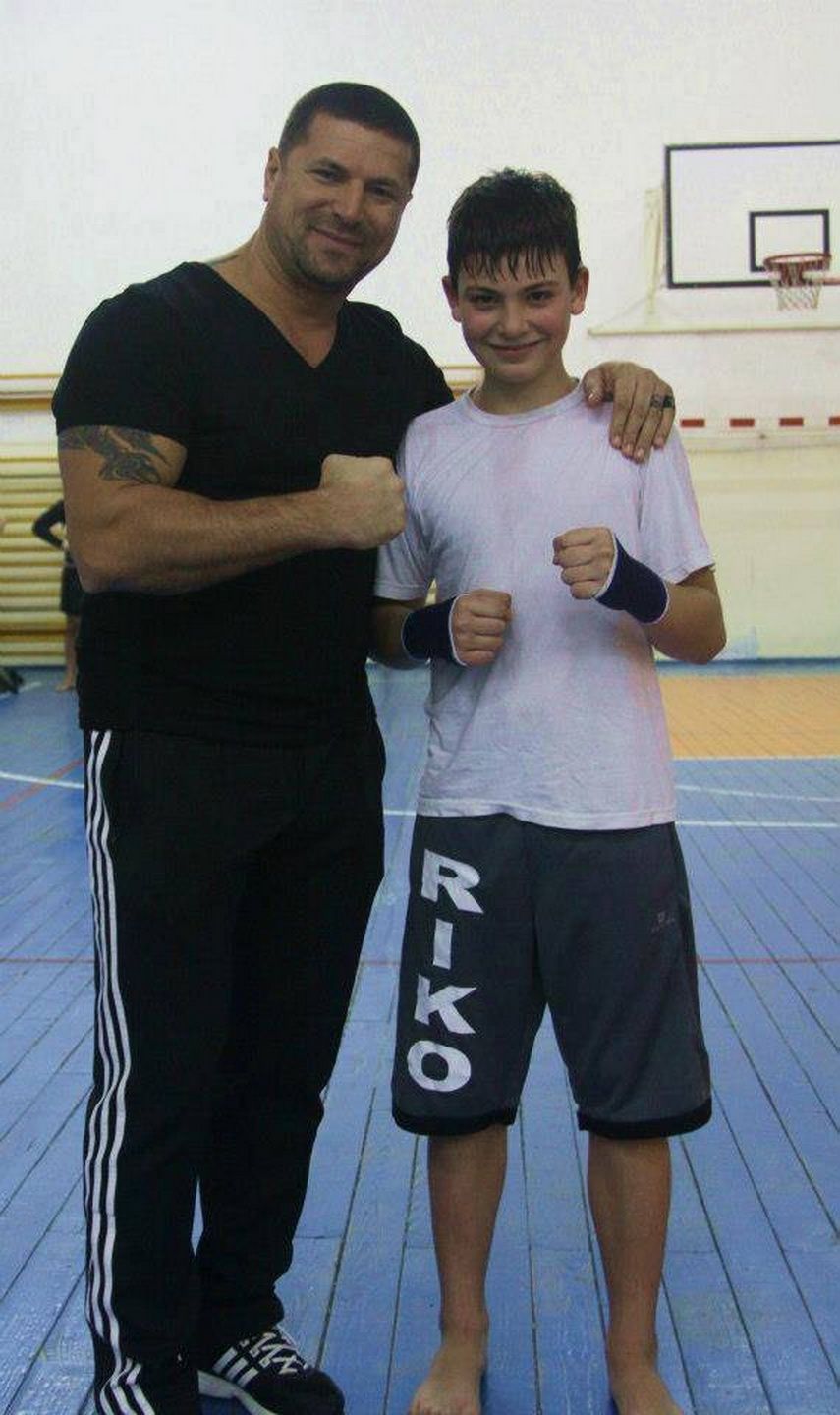 debut la liverpool in gala elite fight club robert andrei isop din constanta urca in anglia in ringul debut la liverpool in gala elite fight club robert andrei isop din constanta urca in anglia in ringul