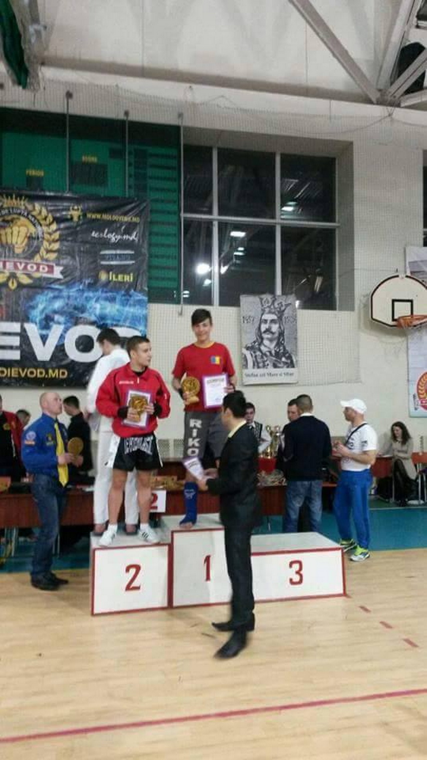 debut la liverpool in gala elite fight club robert andrei isop din constanta urca in anglia in ringul debut la liverpool in gala elite fight club robert andrei isop din constanta urca in anglia in ringul