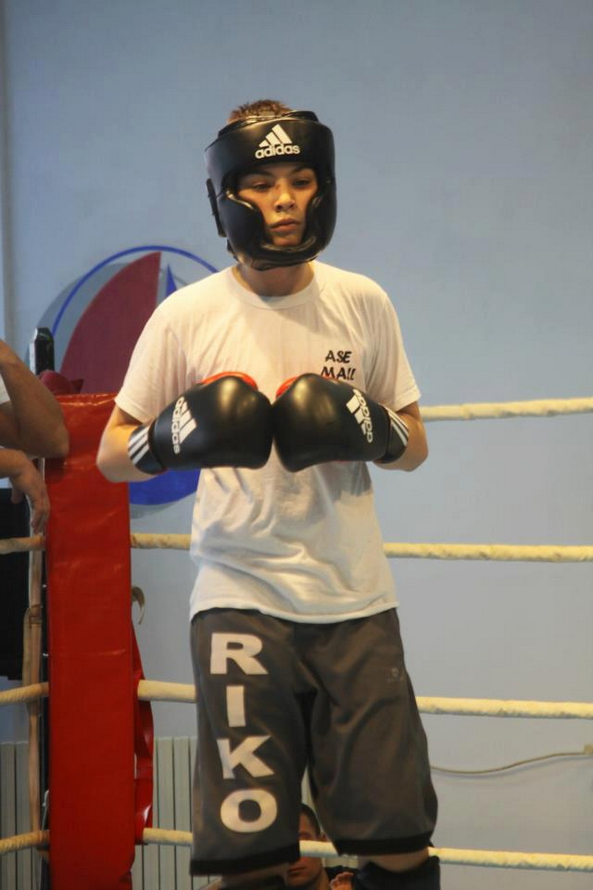 debut la liverpool in gala elite fight club robert andrei isop din constanta urca in anglia in ringul debut la liverpool in gala elite fight club robert andrei isop din constanta urca in anglia in ringul