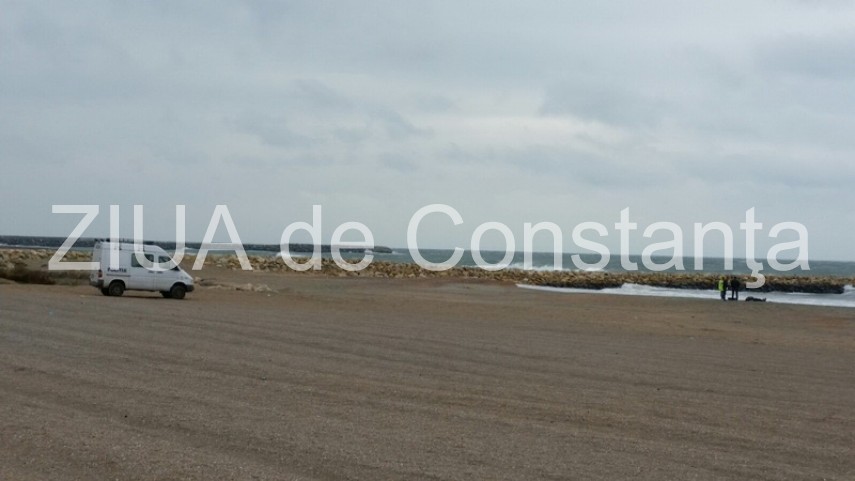 descoperire macabra o persoana decedata gasita pe o plaja din constanta galerie foto 612448 descoperire macabra o persoana decedata gasita pe o plaja din constanta galerie foto 612448