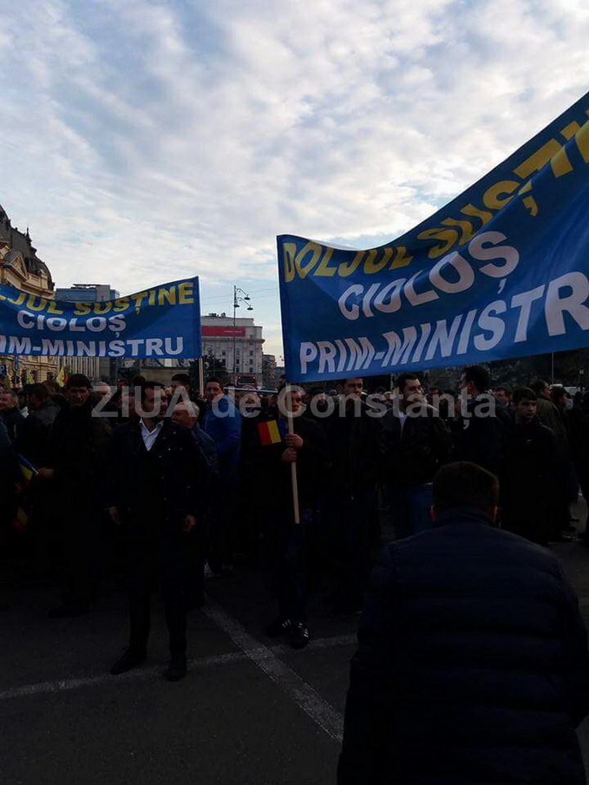 liberalii si au lansat candidatii la parlamentare in cadrul mitingului de sustinere a lui dacian ciolos liberalii si au lansat candidatii la parlamentare in cadrul mitingului de sustinere a lui dacian ciolos