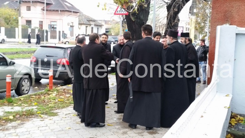 teodosie este asteptat la sediul ipj de un sobor de preoti 614106 teodosie este asteptat la sediul ipj de un sobor de preoti 614106