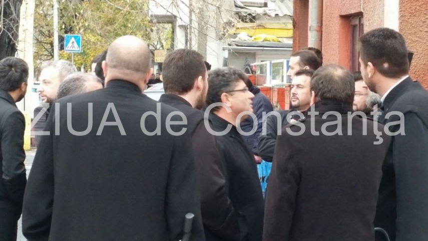 teodosie este asteptat la sediul ipj de un sobor de preoti 614106 teodosie este asteptat la sediul ipj de un sobor de preoti 614106