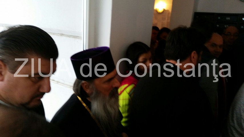 teodosie este asteptat la sediul ipj de un sobor de preoti 614106 teodosie este asteptat la sediul ipj de un sobor de preoti 614106