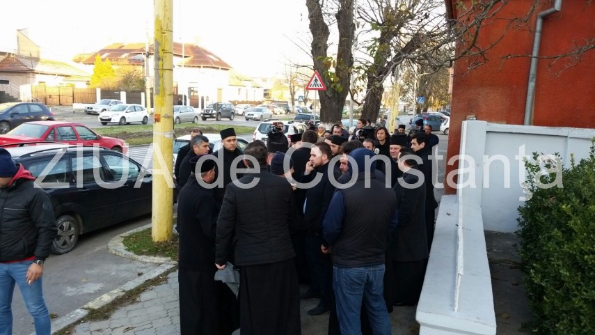 ips teodosie asteptat la sediul ipj constanta de preoti galerie foto 614906 ips teodosie asteptat la sediul ipj constanta de preoti galerie foto 614906