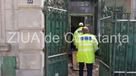 UPDATE 2. Era decedată de aproximativ 5 luni O persoană a murit după ce a fost prinsă sub dărâmături pe strada Decebal din Constanța (galerie foto + video)  