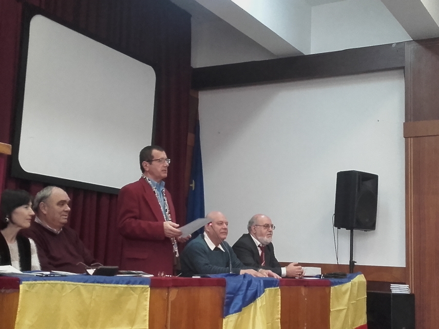 epigrame fabule poezii proza scurta si caricaturi de calitate containerul cu umor lansat de clubul umoristilor epigrame fabule poezii proza scurta si caricaturi de calitate containerul cu umor lansat de clubul umoristilor