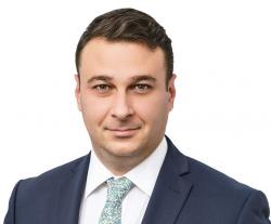 Florin Gheorghe - „Susţin înnoirea clasei politice, la fel cum susţin că un parlamentar performant nu trebuie înlăturat doar de dragul creşterii în sondaje”