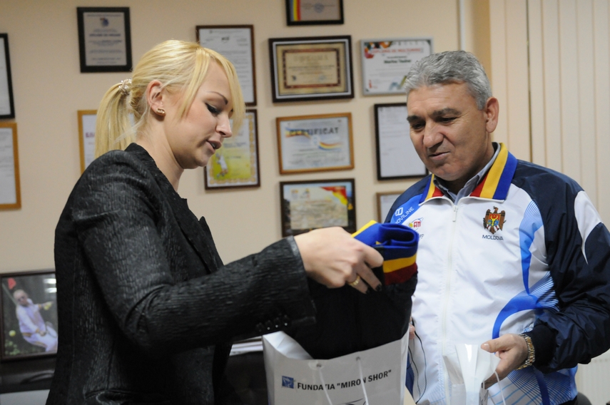 simona halep invitata in republica moldova tatal campioanei s a intalnit cu oficiali ai federatiei de simona halep invitata in republica moldova tatal campioanei s a intalnit cu oficiali ai federatiei de